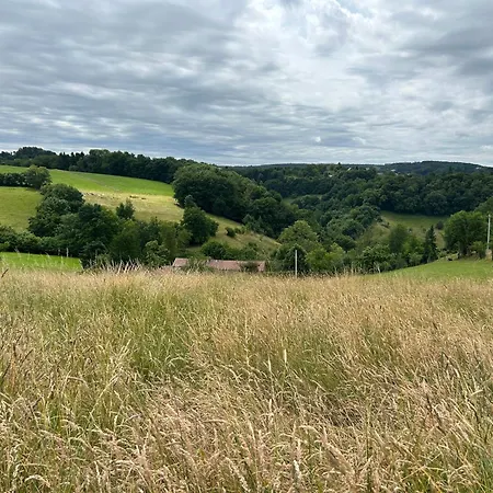 Between Hills And Trooz